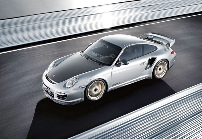Porsche 911 GT2 RS: 
Η ακριβότερη και πιο ισχυρή Porsche παραγωγής αυτή
τη στιγμή είναι η εξωφρενική 911 GT2 RS των 620 ίππων.
0-100; Σε μόλις 3,5 
